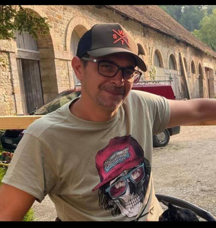 Le Louis  44 ans Le Bélieu