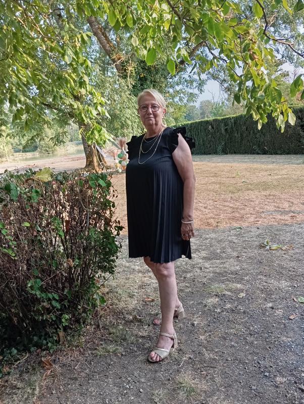 Cathy  68 ans Vineuil