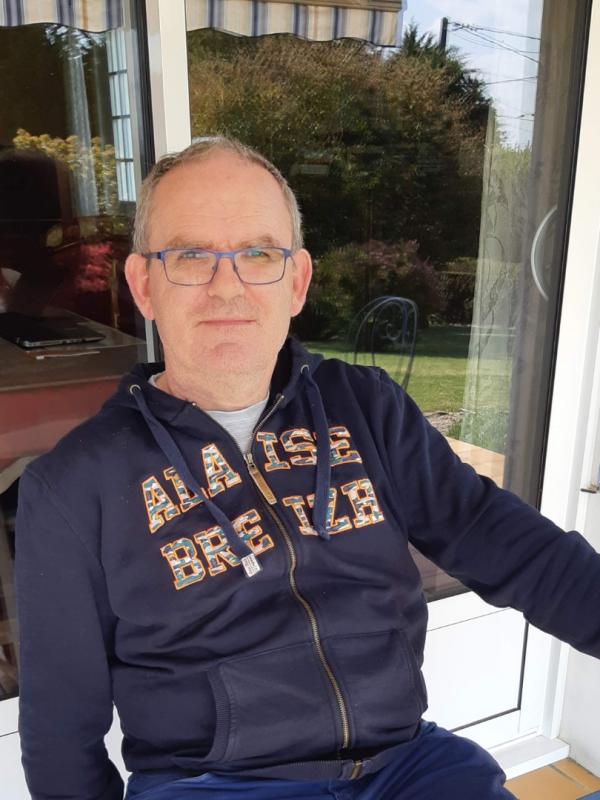 Yvan  49 ans Bourg en Bresse