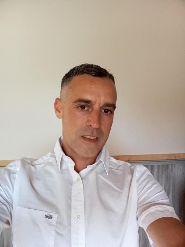 Toonys  42 ans Morlaix
