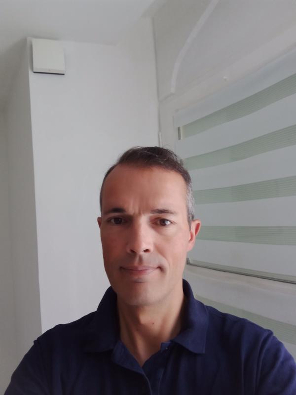 cyril 49 ans Saint Malo