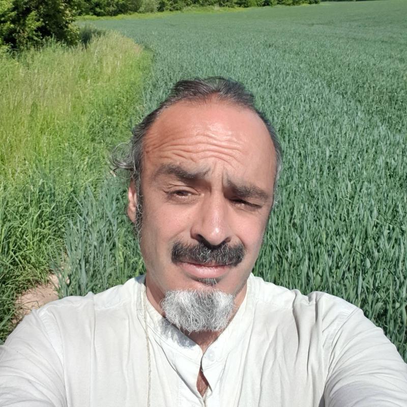 jeremie 45 ans Chartèves