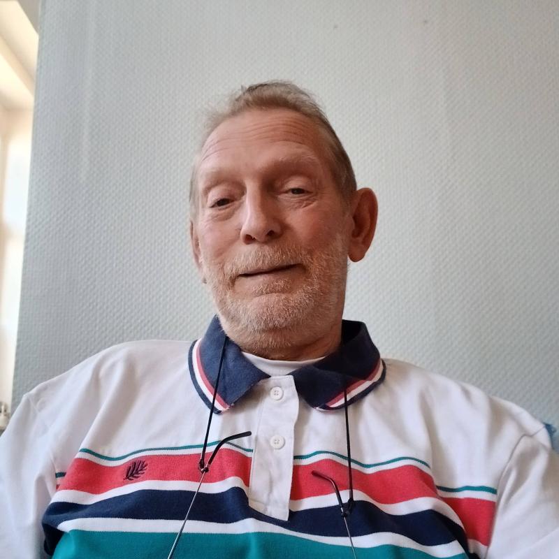 Charlie 72 ans Merville