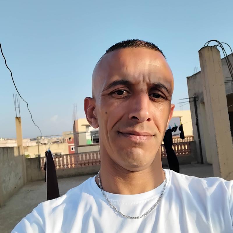 radoine 39 ans Somain
