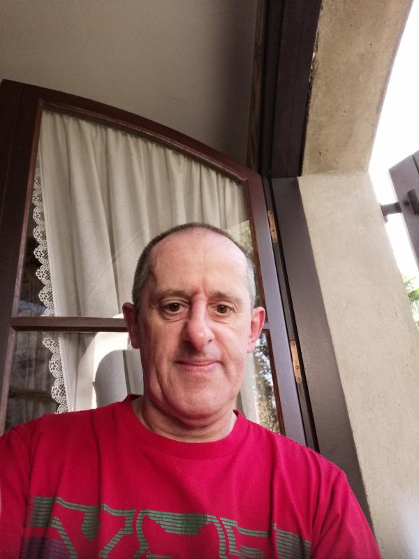 Robert 61 ans Lagarde