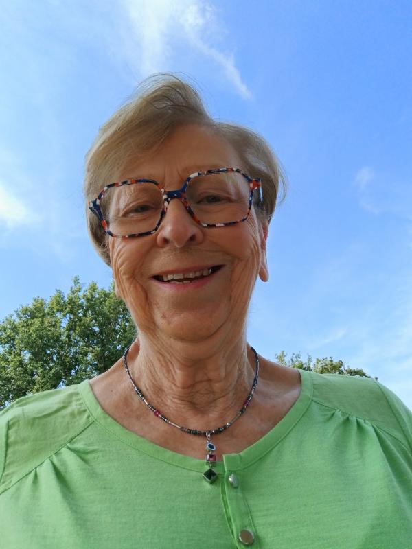Camellia  82 ans Nantes