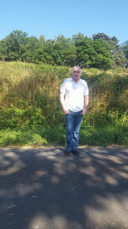 Julien 64 ans Perpignan