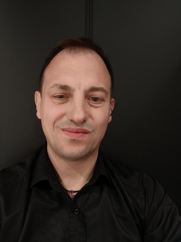 Laurent  45 ans Le Pecq