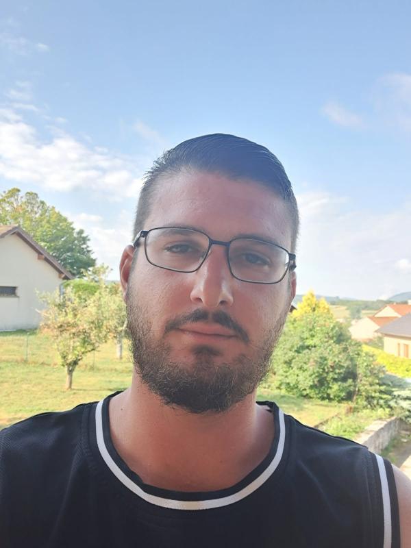 Seb 26 ans Hauteville Lompnes