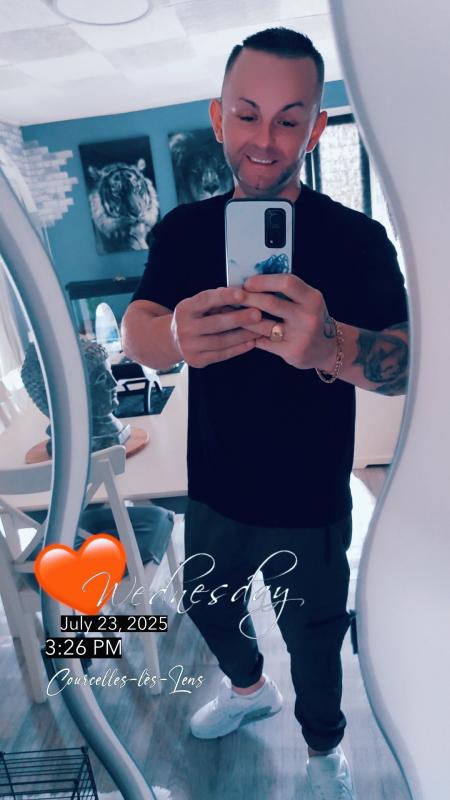 Rémy  42 ans Courcelles les Lens