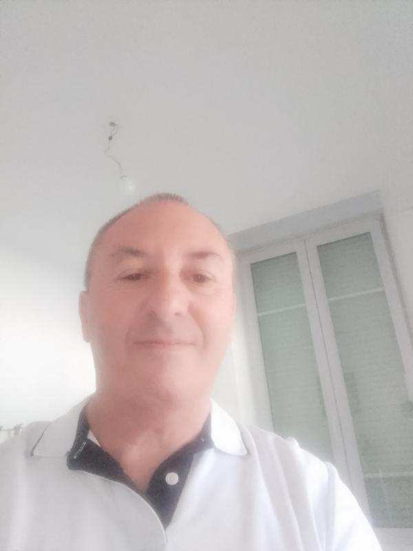 Regis 59 ans Ay