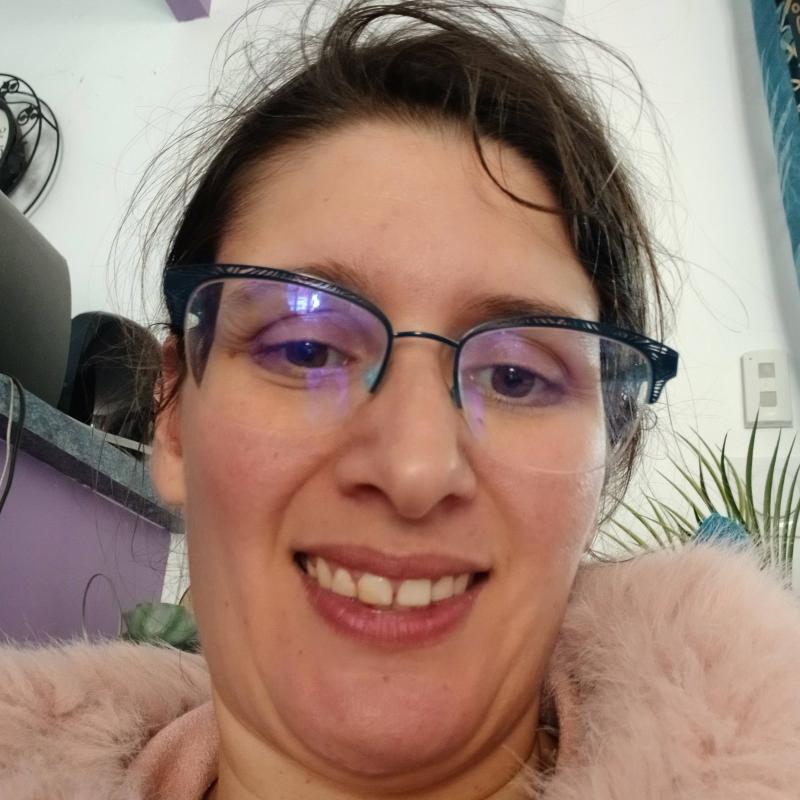 noella 35 ans Froges