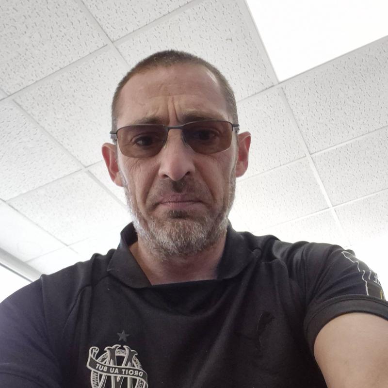 Guillaume 43 ans Sauvagnon