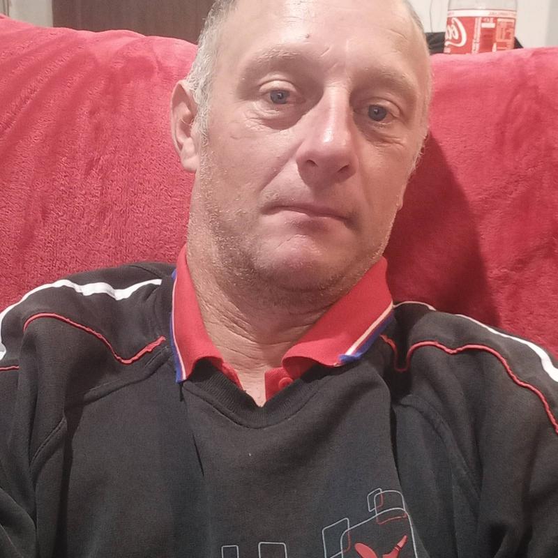 David 48 ans Val de Saâne