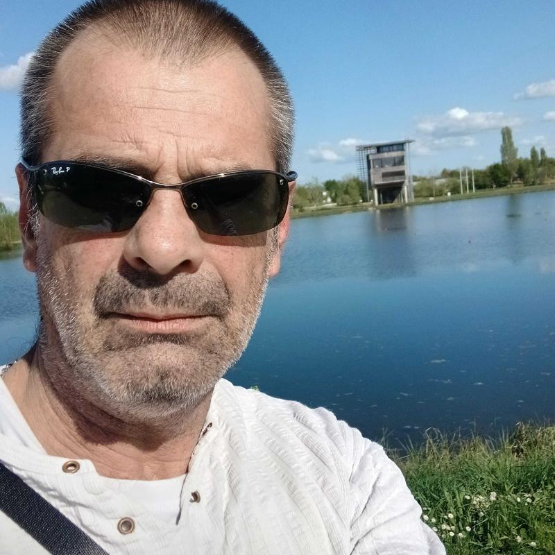 Samuel 47 ans Guîtres