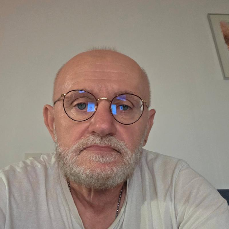 eric 57 ans Saint Georges du Bois