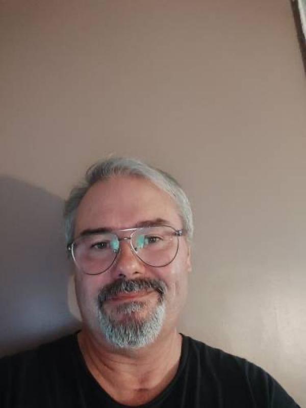 Laurent  55 ans Bordeaux
