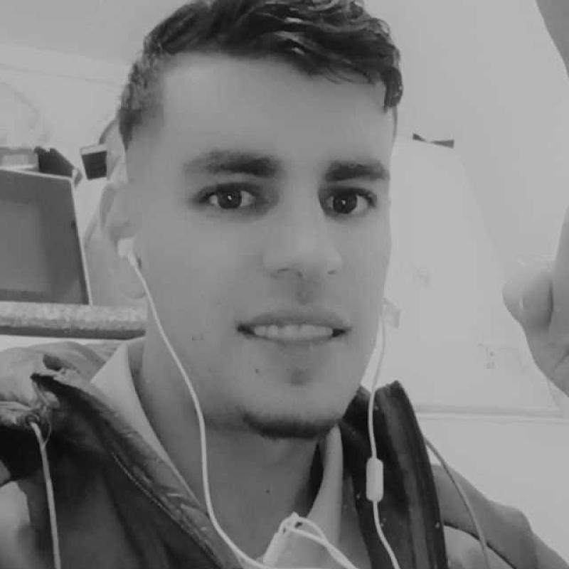 Mouloud 28 ans Nanterre