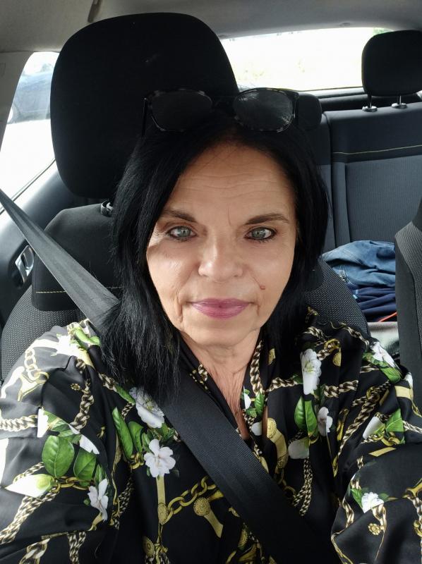 Eliane  58 ans Limoux