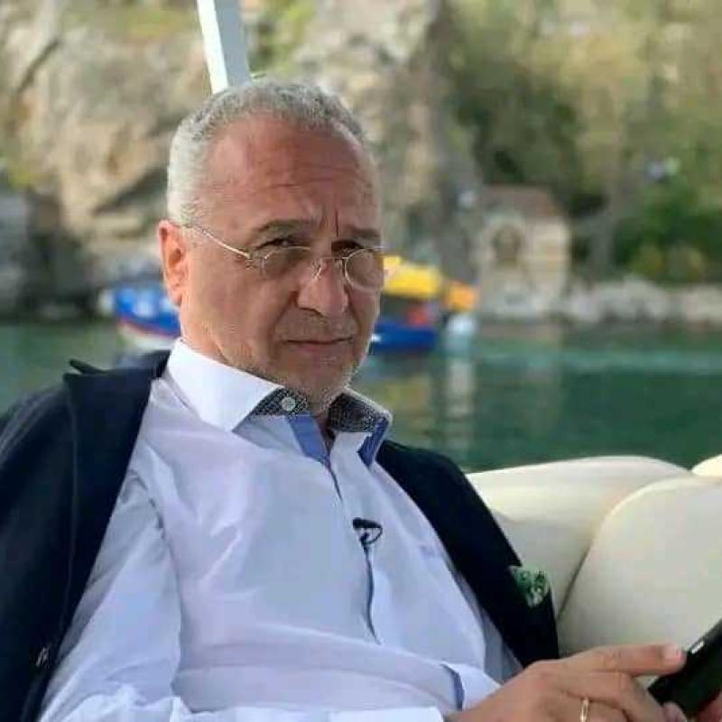 Leochard 56 ans paris 8eme arrondissement