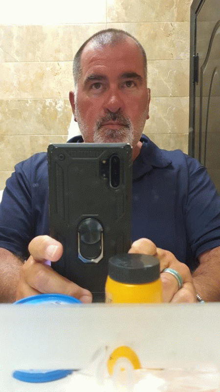 Cedrick  54 ans L'Isle sur la Sorgue