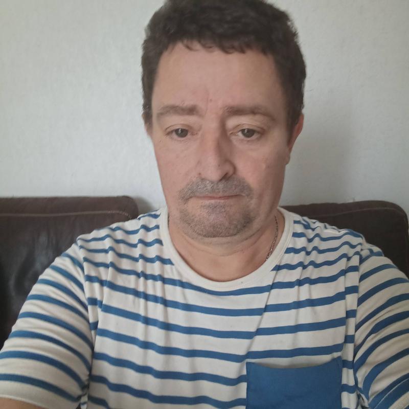 Ludovic 52 ans Yzeures sur Creuse