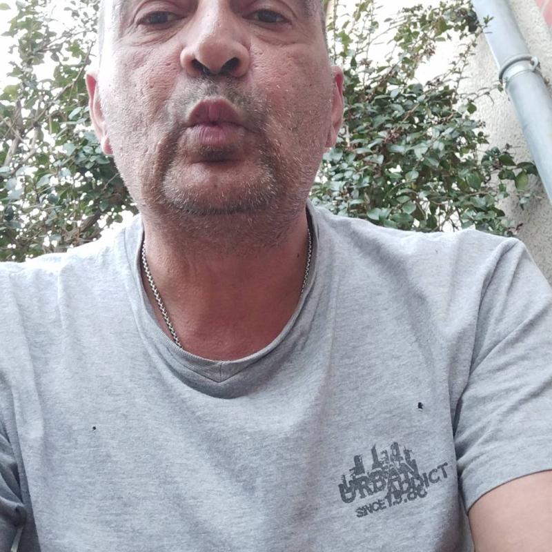 thierry 55 ans Vezins