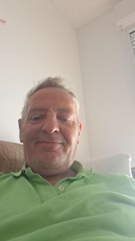 Jean-pierre  63 ans Saint Martin au Laërt