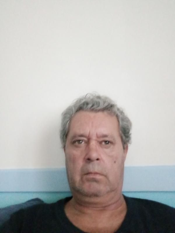 Vincent  58 ans Mondragon