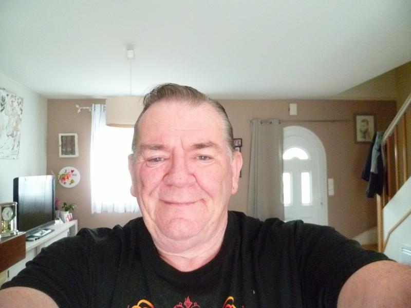 bernard 67 ans Lorient