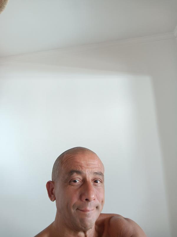 Akim Khassani 59 ans Bassens