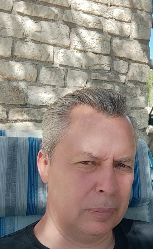 Bertrand  55 ans Châtillon