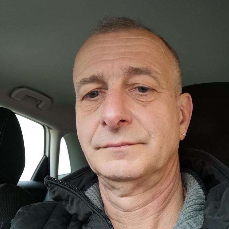 Gilles  62 ans Thuret