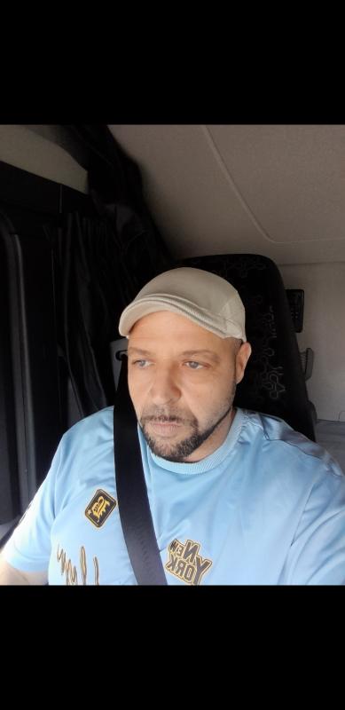Kenny  37 ans Neuilly sur Seine