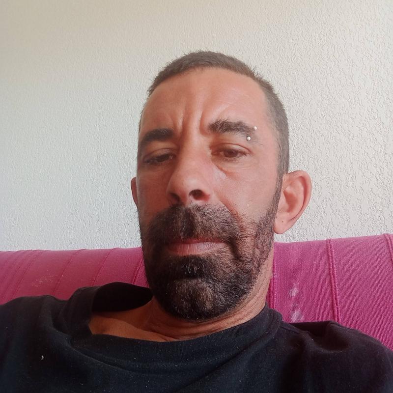 Gregory 43 ans Saint Pierre du Mont