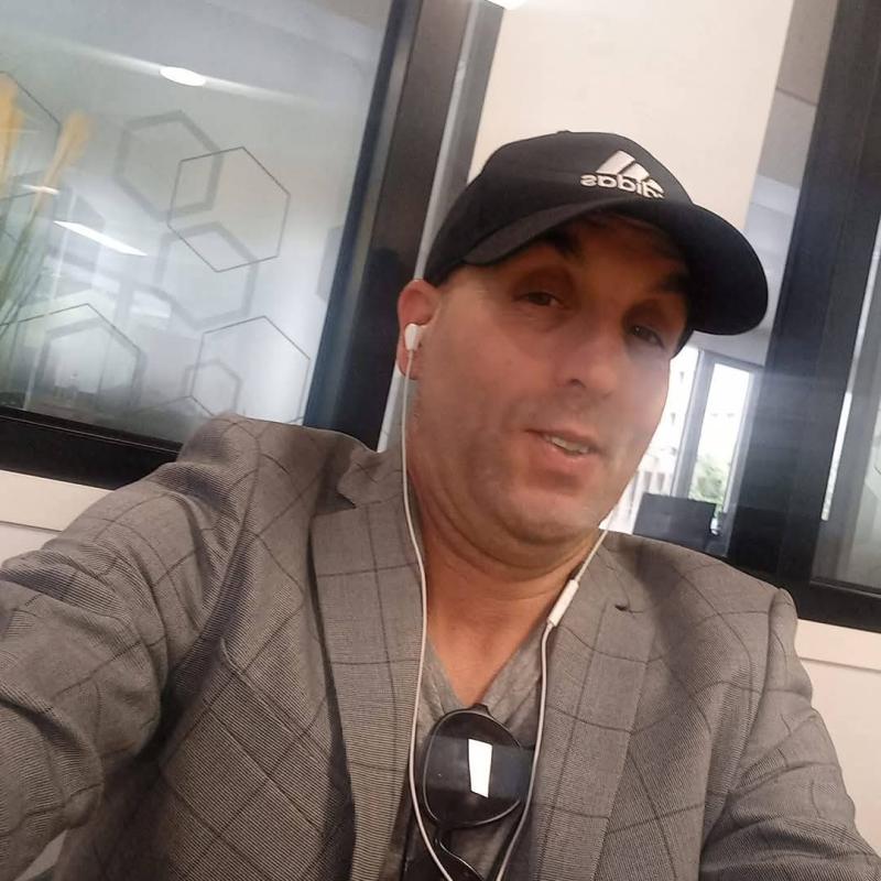 Mourad 47 ans Saint Germain en Laye