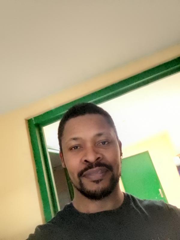Davy  40 ans Amberre