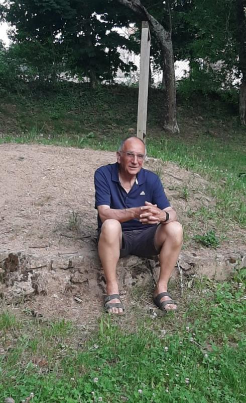 Bruno  76 ans Les Ollières sur Eyrieux