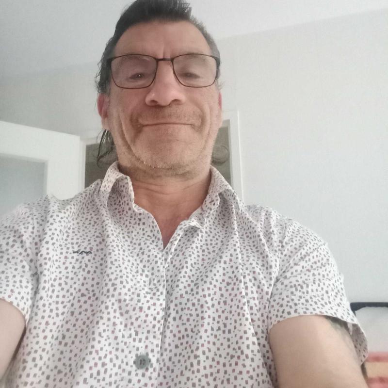 Thierry  54 ans Flers