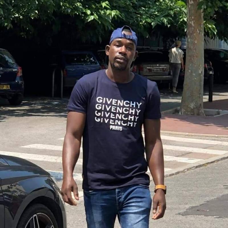 mamadou 40 ans Cannes