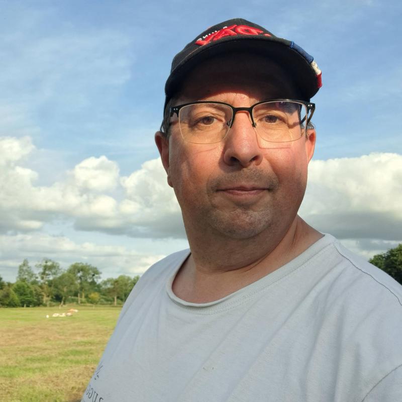 phil 53 ans Saint Hilaire Petitville