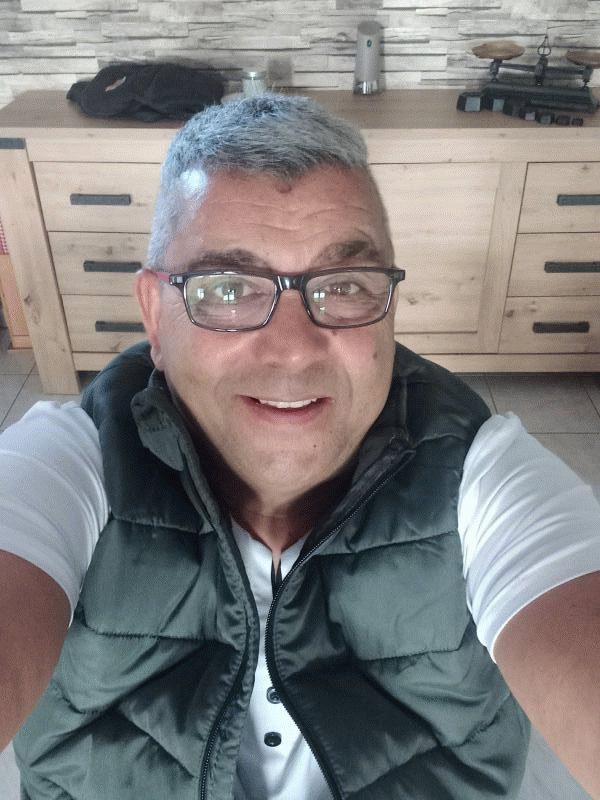 Thomas GREARD 54 ans Baigneaux