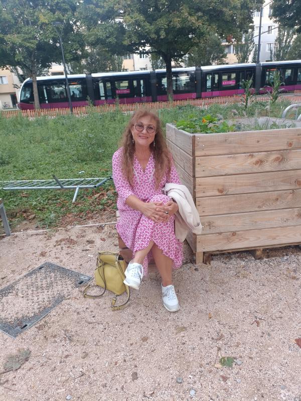 Angel  63 ans Dijon