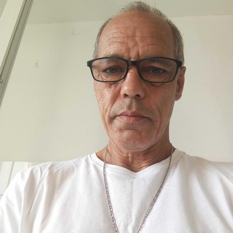 Olivier 57 ans Saint Quentin