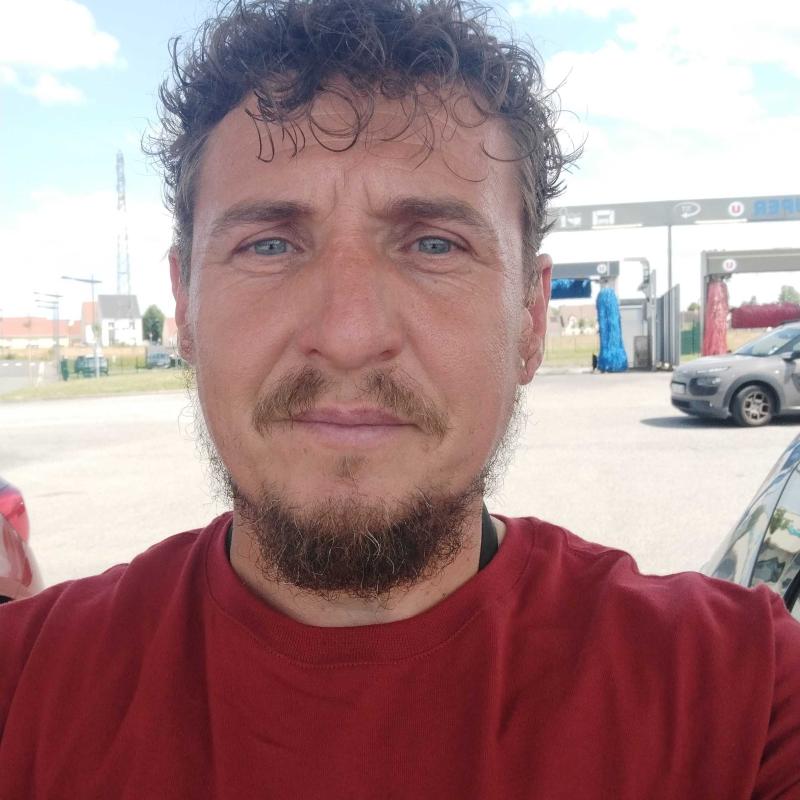 Fred 46 ans Courville sur Eure