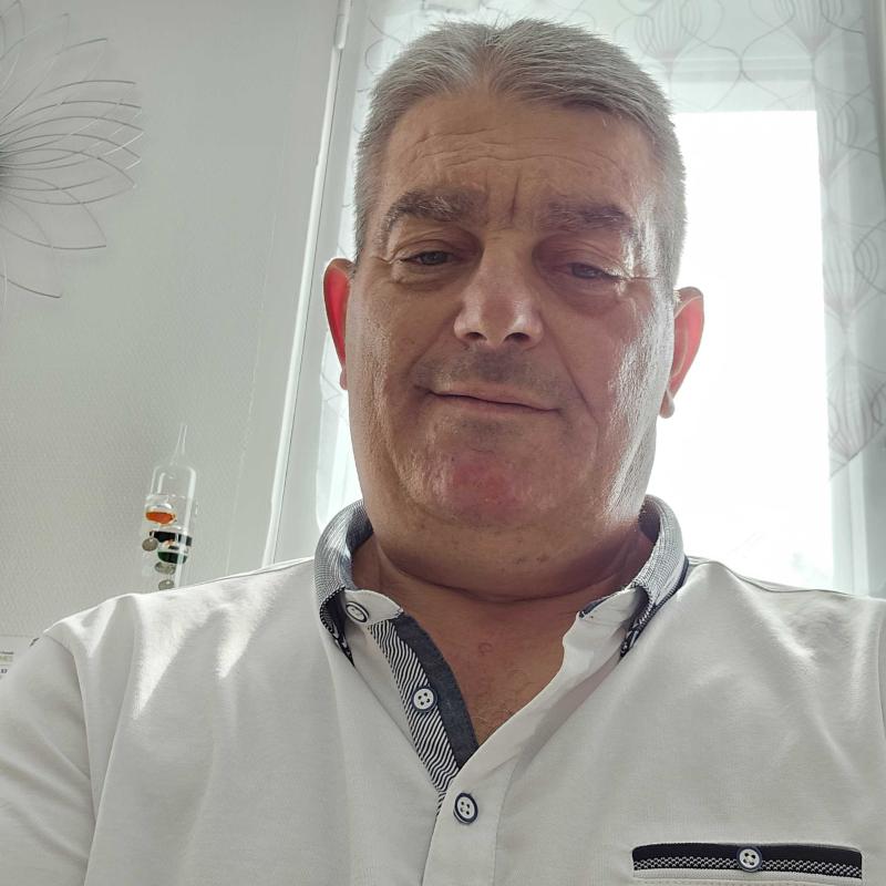 stephane 53 ans Reims