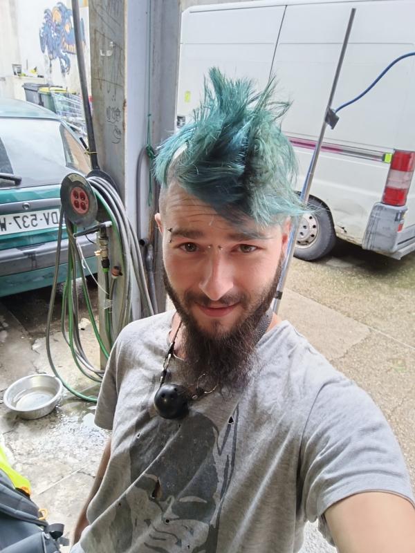 Stev 29 ans lyon 8eme arrondissement