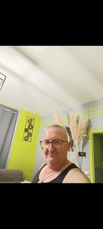 David 52 ans Bruay la Buissière