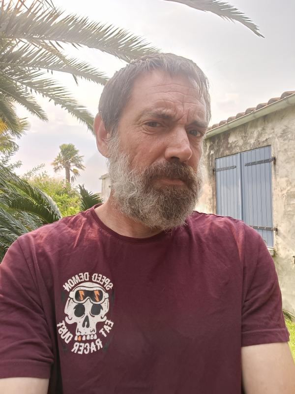 Moi 43 ans Montreuil