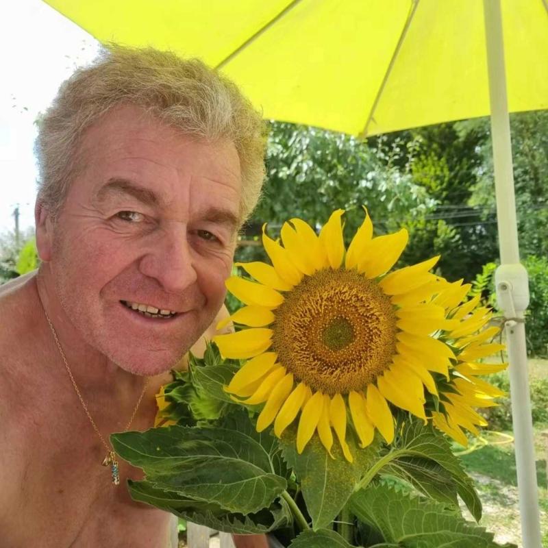 Patrick  63 ans Sementron